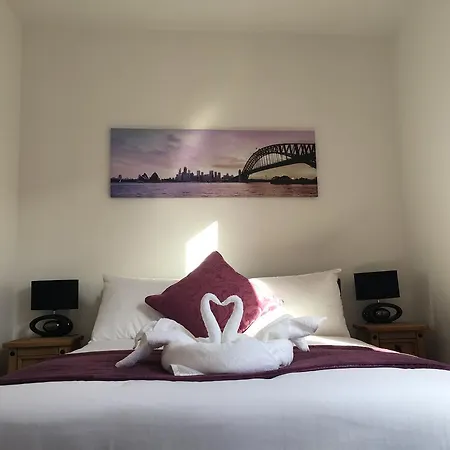 Park Views Apartment *